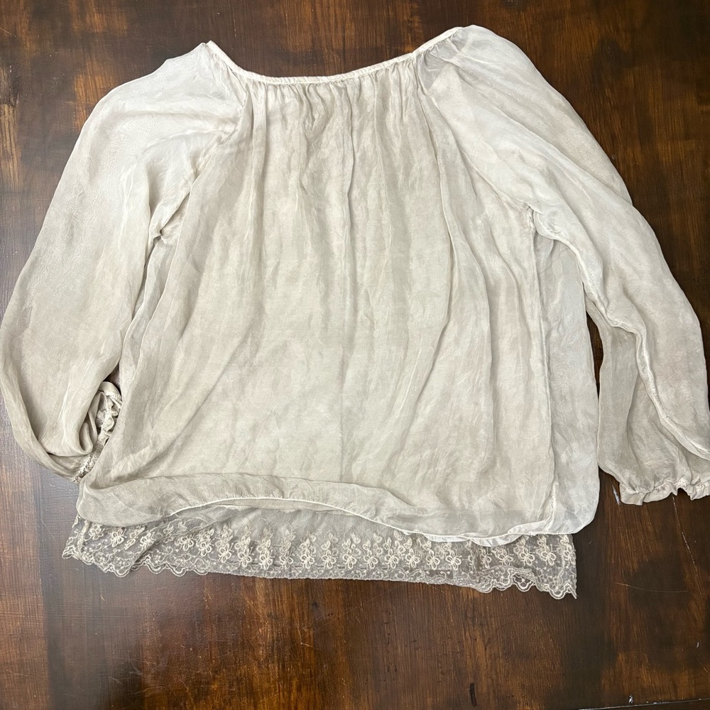 Amanti 100% silk top size medium - Picture 4 of 4